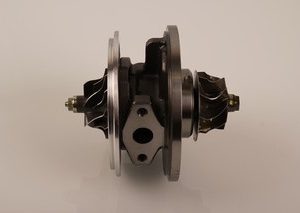 Cartridge para Turbos para Mahindra | Scorpio 2.6 | np K03-0088 - Marca: JroneAplicación del TurboMarca aplicaciónMahindra |Modelo aplicaciónScorpio 2.6 |AñoVIN / Chasis / MotorInformación del ProductoNúmero de parteK03-0088Otros números de parteNúmero de Parte: 53039700088 53039880088
